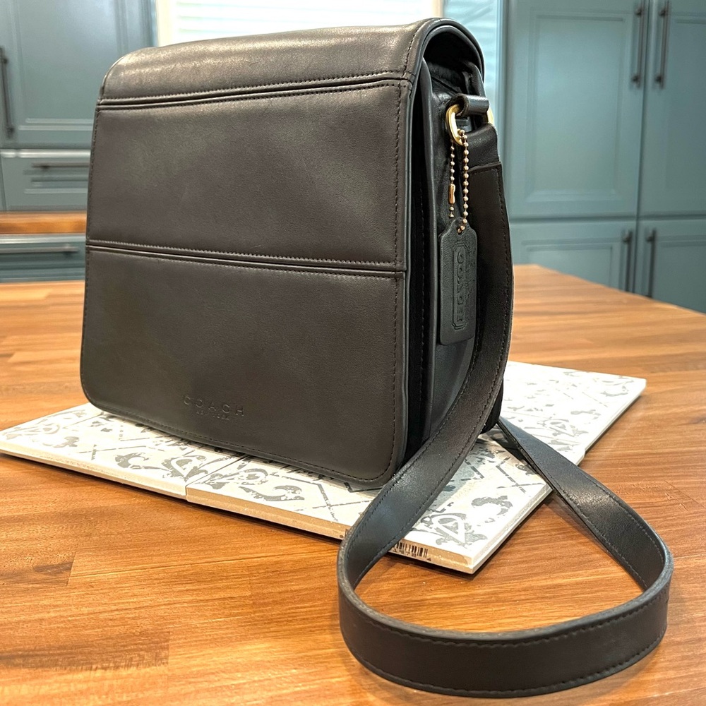 VINTAGE COACH TRIBECA FLAP, BLACK No. 9092